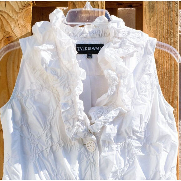 Talk of the Walk Atlantic City White Crinkle Button Front Sleeveless Jacket XS - Picture 2 of 5